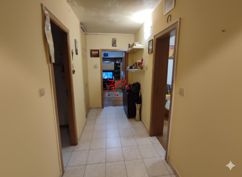 Polona, vanzare apartament 2 camere.